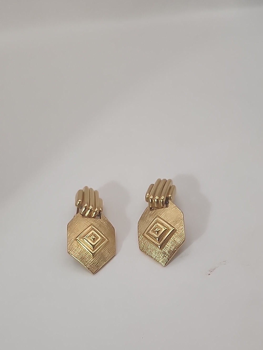 Vintage Geometric Clip On Goldtone Earrings